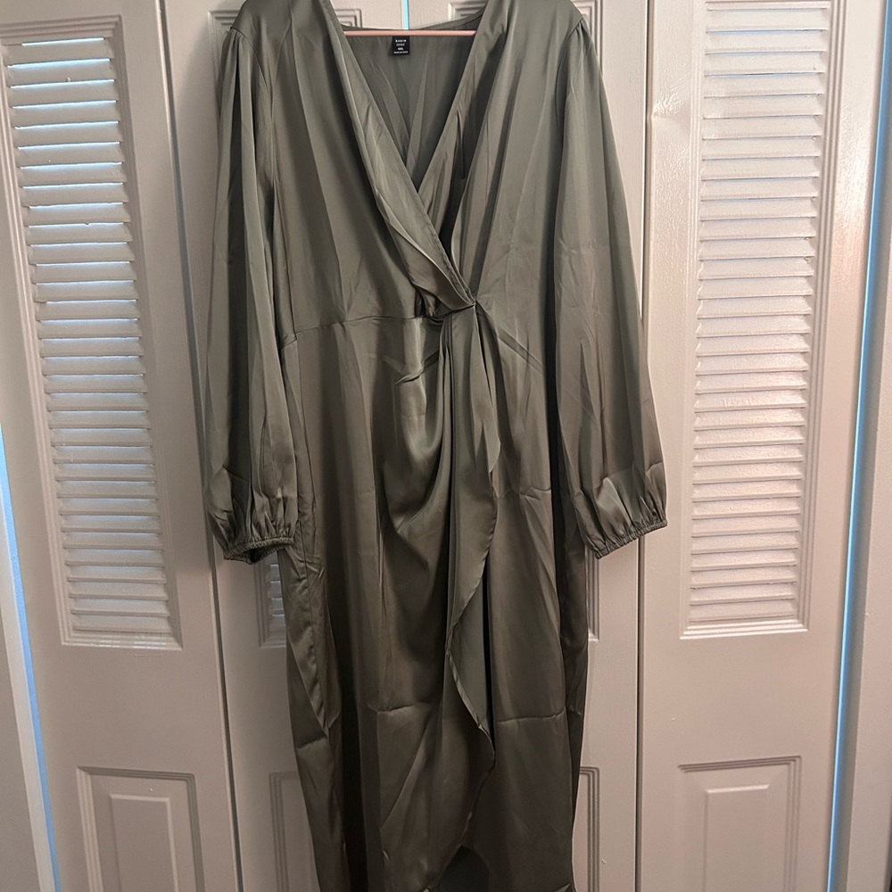 SHEIN Green Wrap Tie Front Gown with Bishop Sleeves